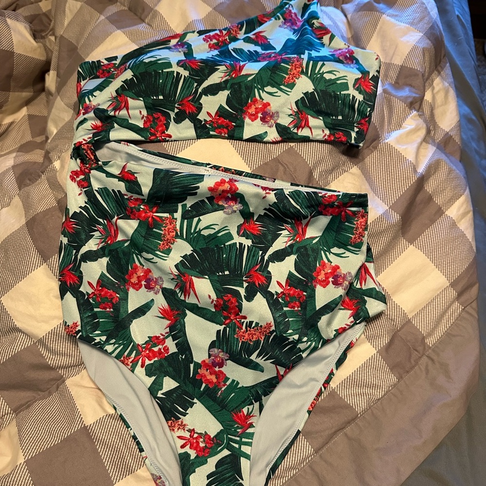Victoria's Secret Tropical One-Piece Swimsuit - Green and Red. New without tags